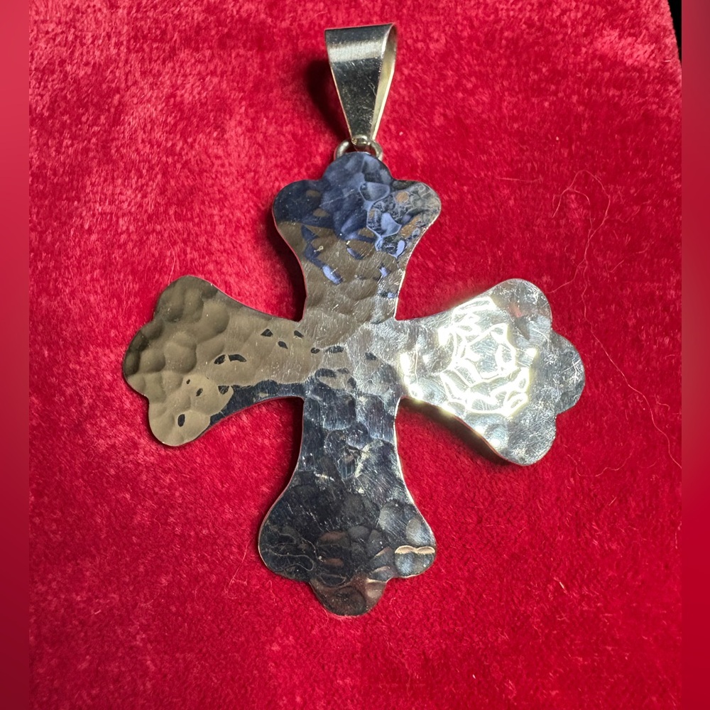 Hammered Silver Cross Pendant Necklace - Silver